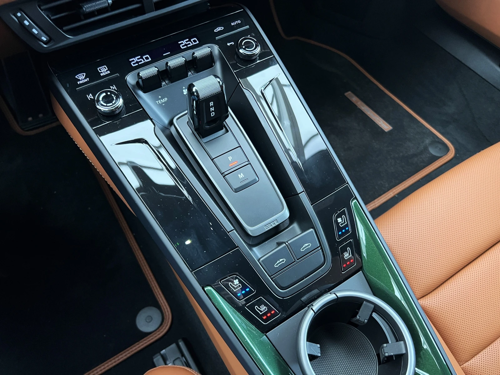 Porsche 911 992.2 TARGA 4 GTS/CARBON DESIGN/BOSE/MATRIX/LIFT/  | Mobile.bg   15