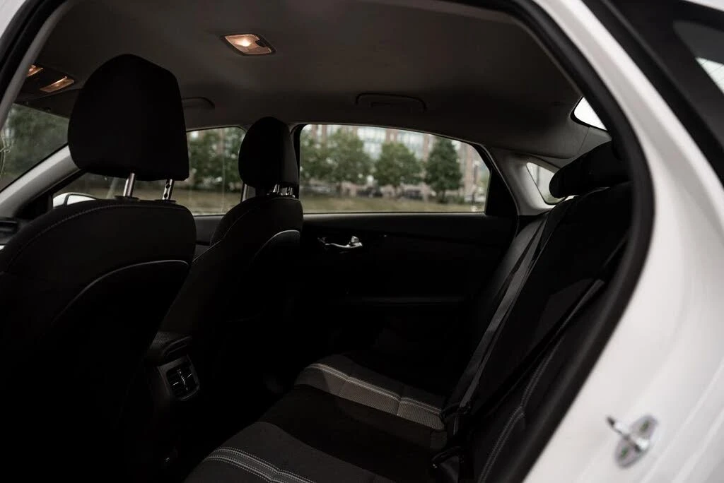 Kia Forte *  *    *   *  | Mobile.bg   9