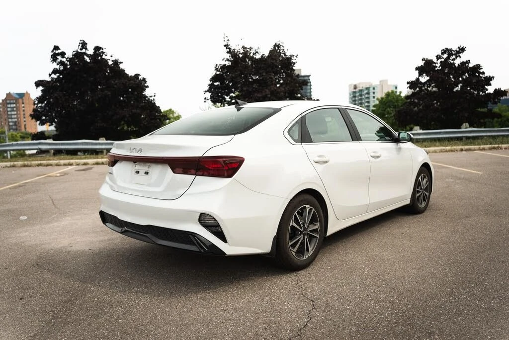 Kia Forte *  *    *   *  | Mobile.bg   3