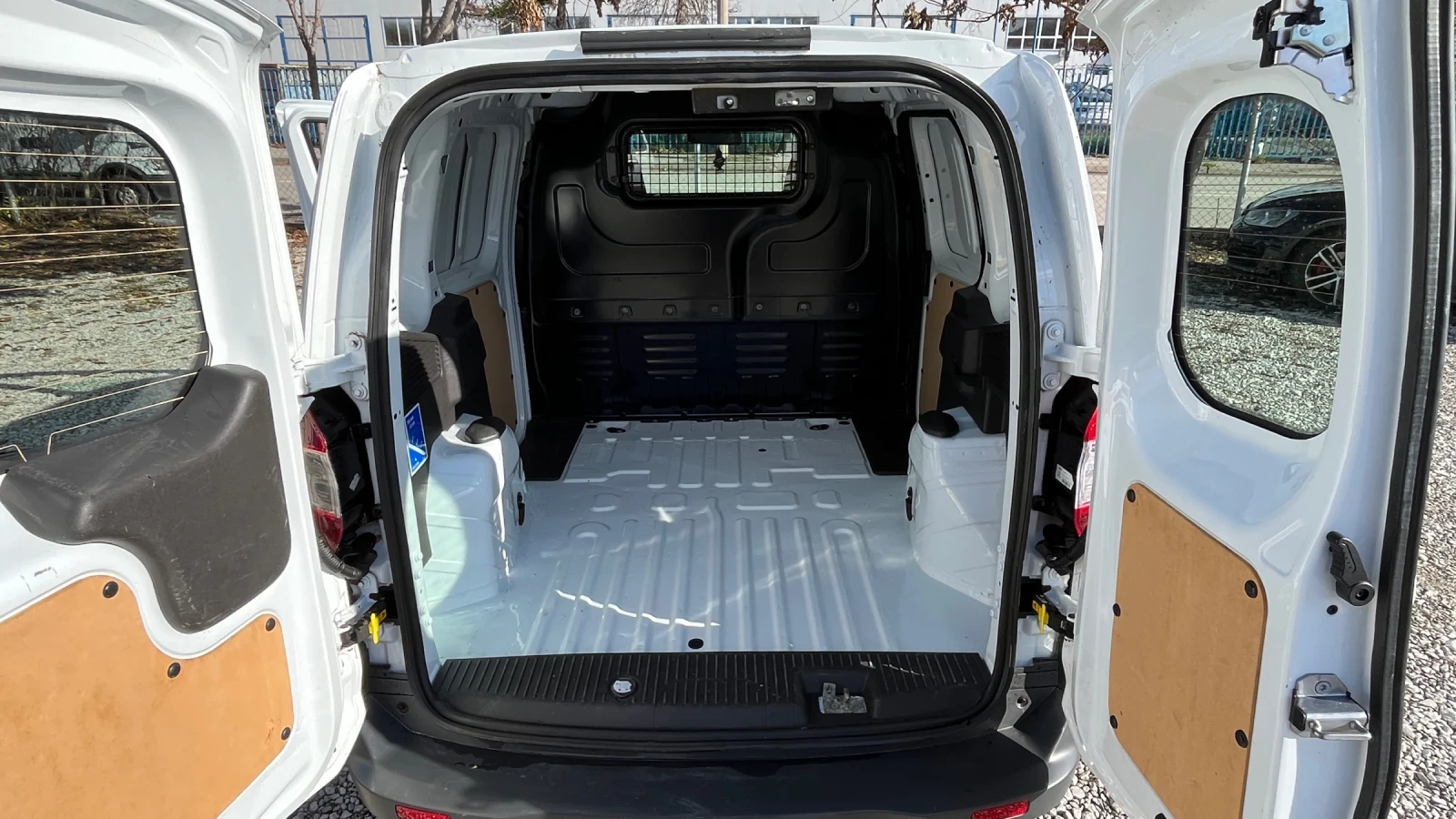 Ford Courier 1, 0 101�� | Mobile.bg � ����������� 11