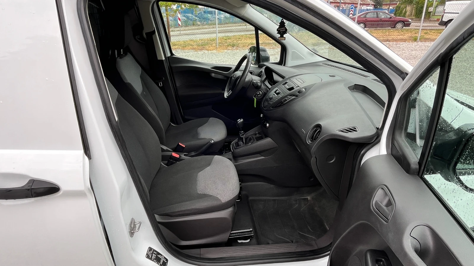 Ford Courier 1, 0 101кс - изображение 10