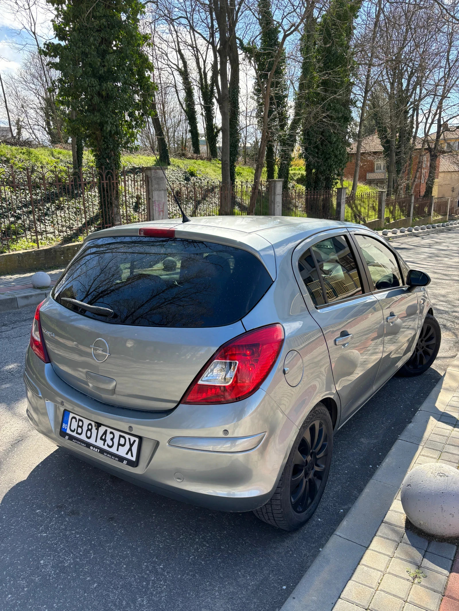 Opel Corsa D LPG, снимка 5 - Автомобили и джипове - 53738049