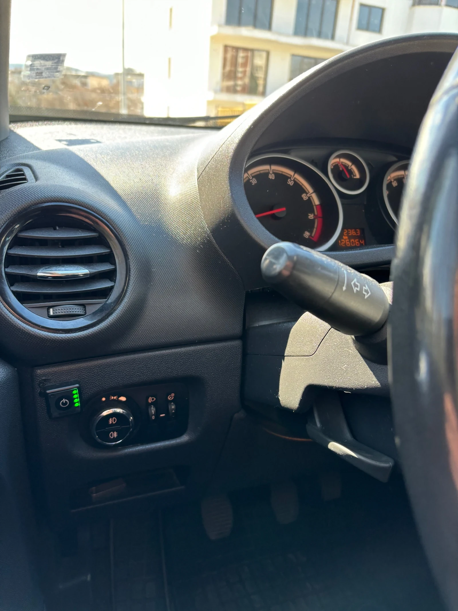 Opel Corsa D LPG, снимка 9 - Автомобили и джипове - 53738049