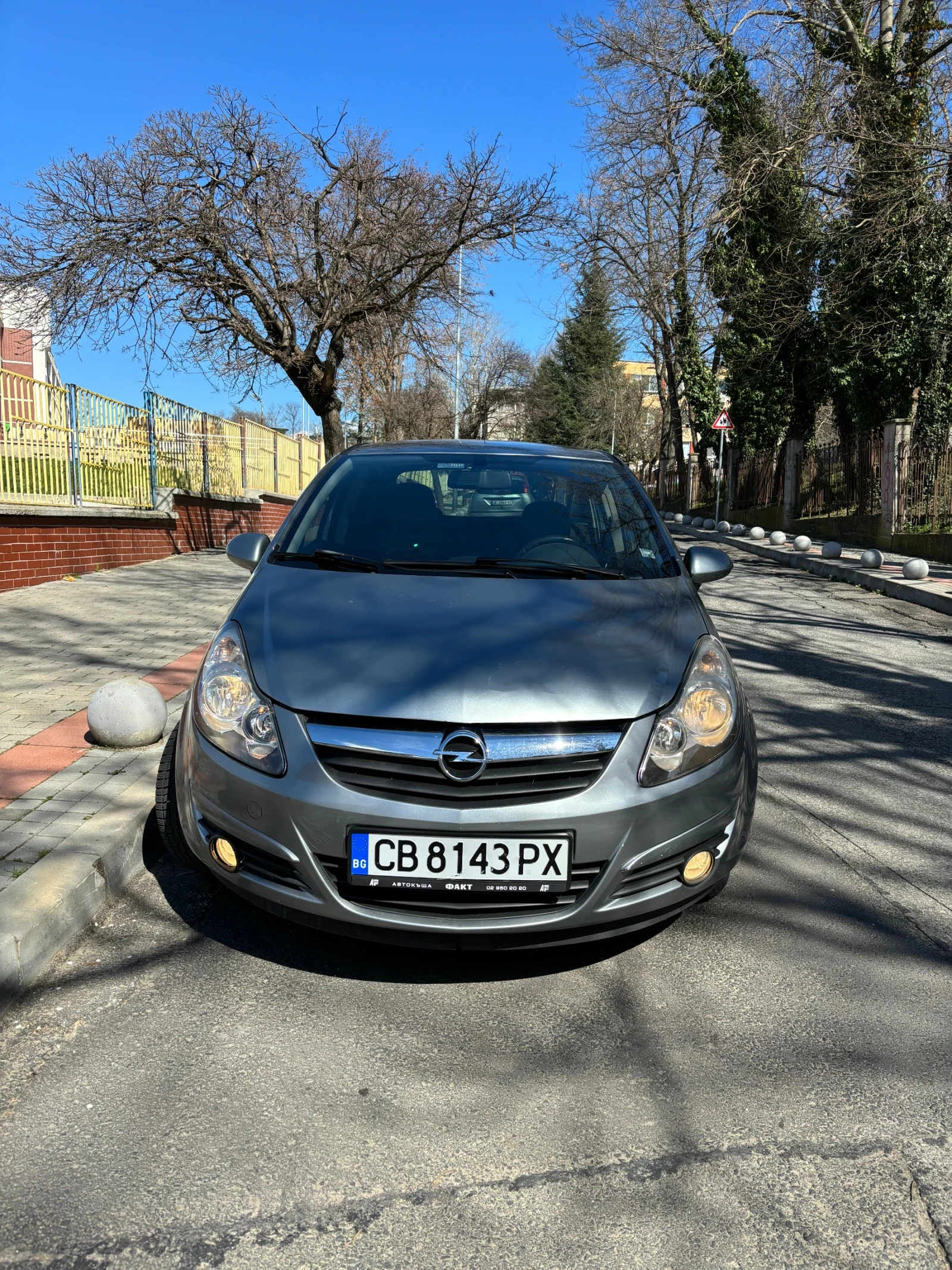 Opel Corsa D LPG, снимка 2 - Автомобили и джипове - 53738049