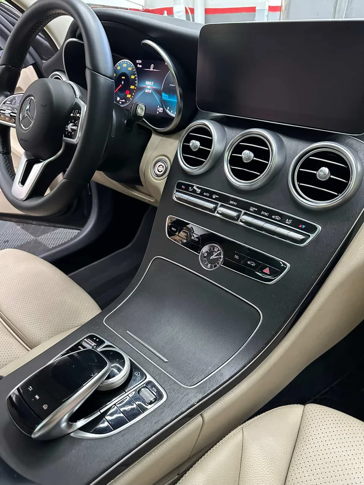 Mercedes-Benz C 300 4Matic Virtual Cockpit AMG Optic MULTIBEAM, снимка 8 - Автомобили и джипове - 53750493