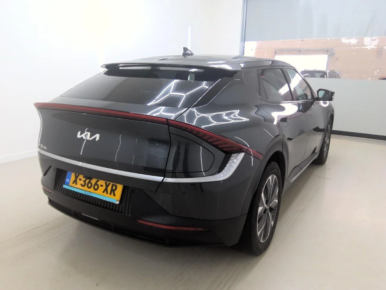 Kia EV6, снимка 4 - Автомобили и джипове - 53973932