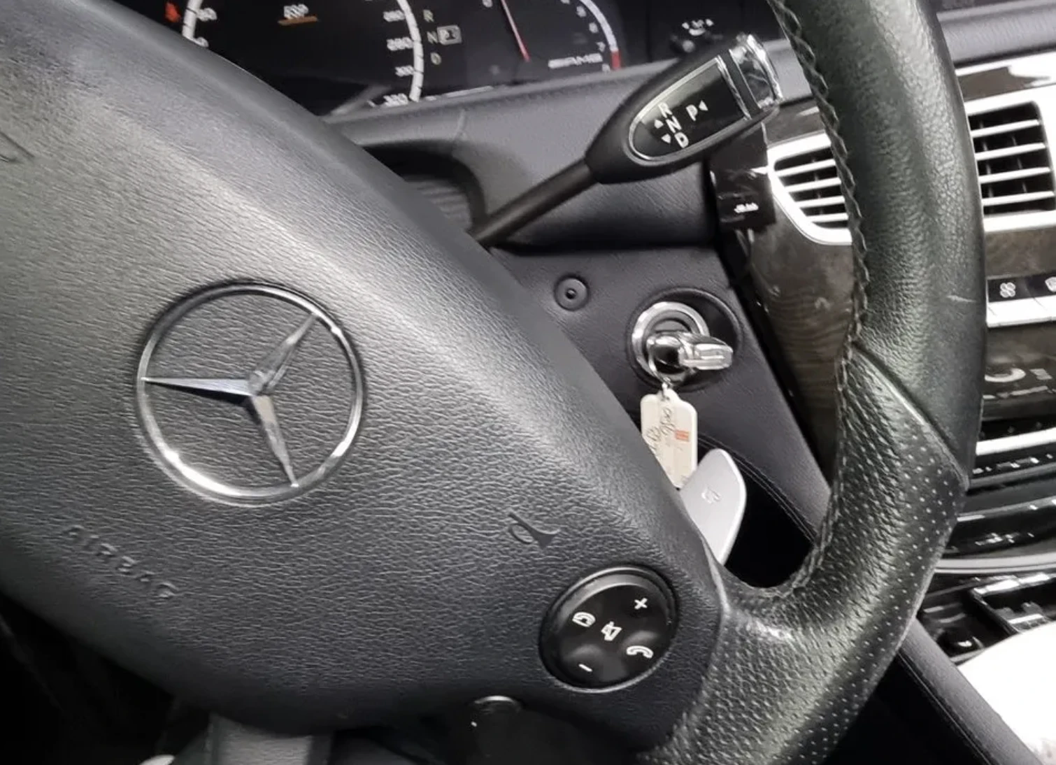 Mercedes-Benz CL 63 AMG ОБДУХВАНЕ/КАМЕРИ/ПОДГРЕВ/FULL, снимка 9 - Автомобили и джипове - 54122038