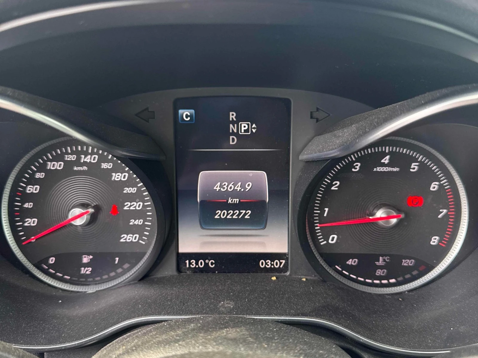 Mercedes-Benz C 400 AWd * АвтоКредит* (ЦЕНА ДО БГ), снимка 7 - Автомобили и джипове - 54542134