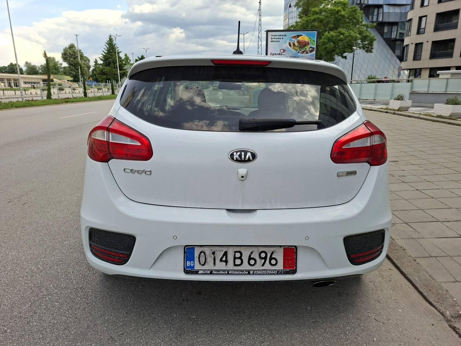 Kia Ceed 2017/FULL/НАВИ/КОЖА/КАМЕРА/ПОДГРЕВ/FULL/2017, снимка 4 - Автомобили и джипове - 54676368