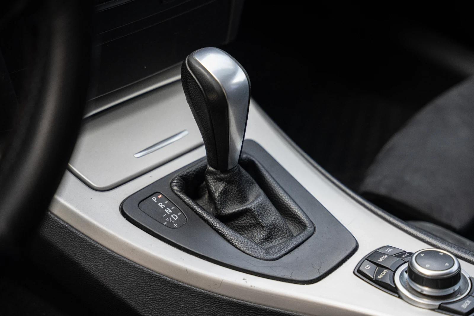 BMW 320, снимка 8 - Автомобили и джипове - 54681533