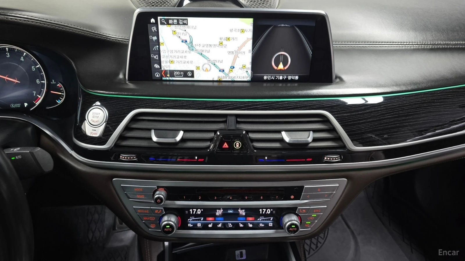 BMW 760 L* V12* xDrive * ОБДУХВ* МОНИТОРИ* 360* ХЕДЪП* МАС, снимка 13 - Автомобили и джипове - 55543450