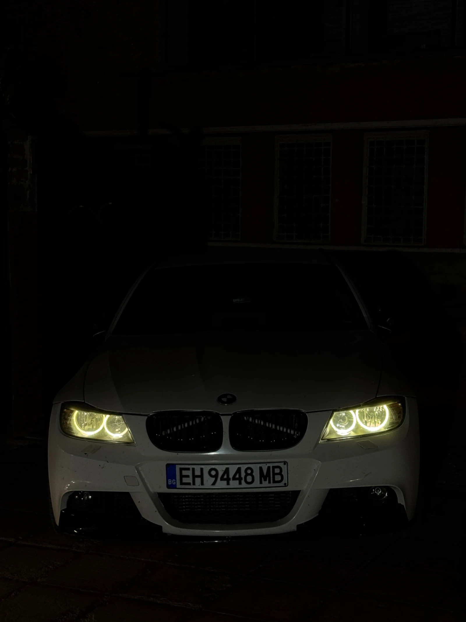 BMW 318, снимка 12 - Автомобили и джипове - 55589921