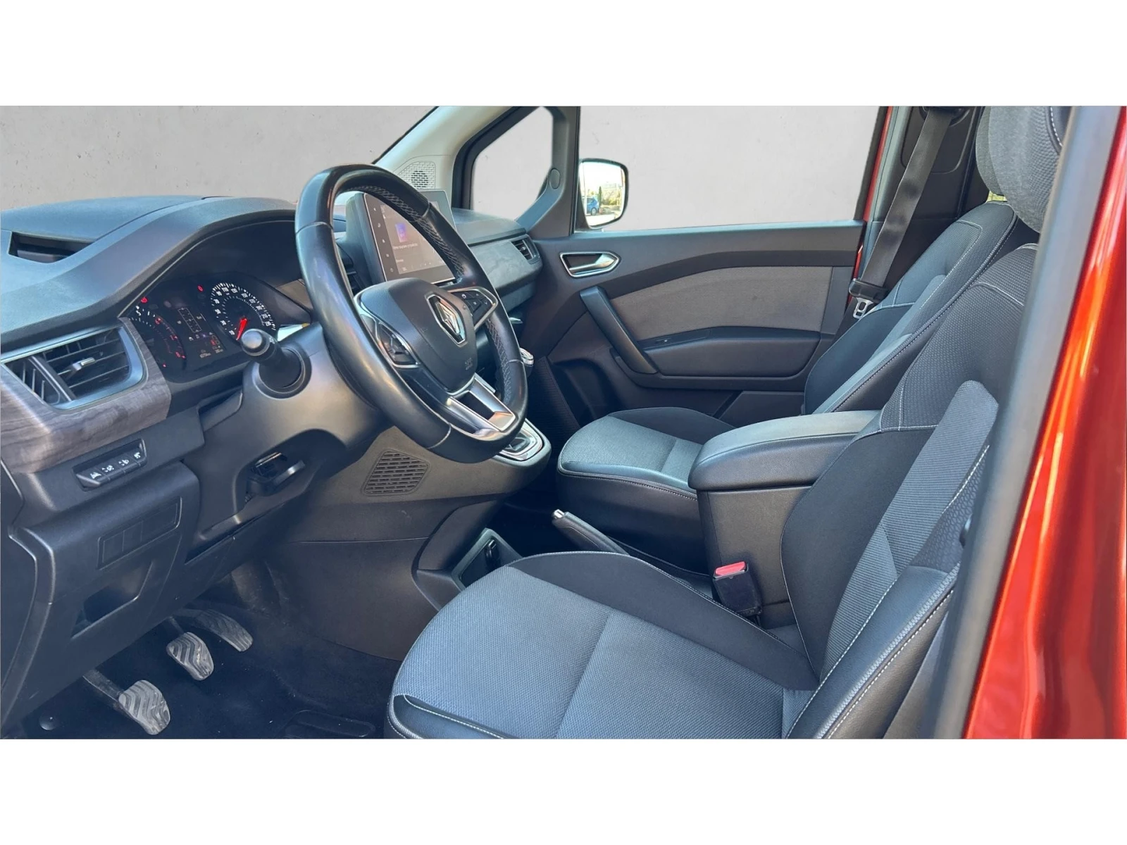 Renault Kangoo 1.3 tCe Zen, Месечна вноска от 199  , снимка 11 - Автомобили и джипове - 56321969