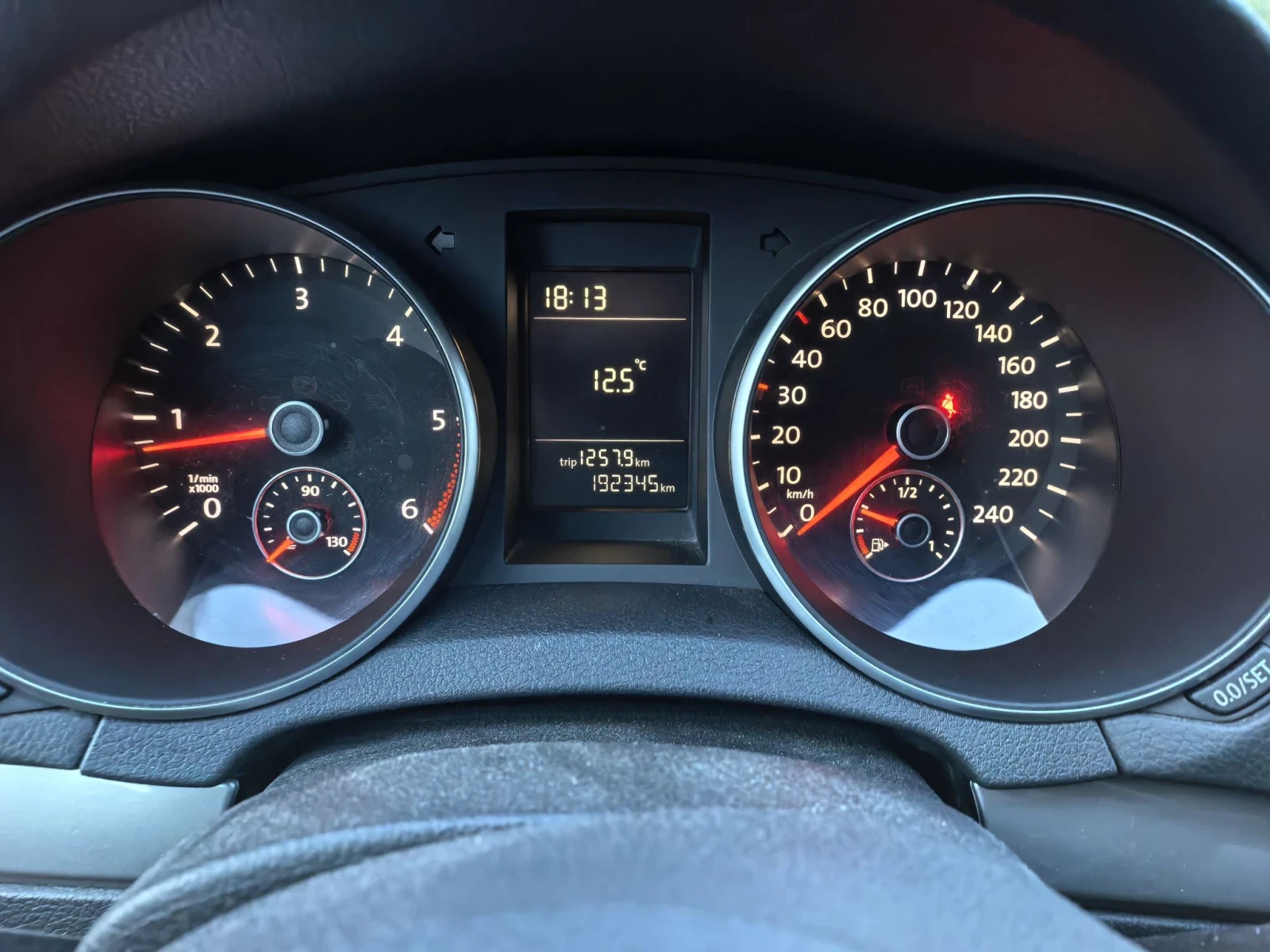 VW Golf 1.6тди 90кс 2011г 192000км, снимка 17 - Автомобили и джипове - 56646654