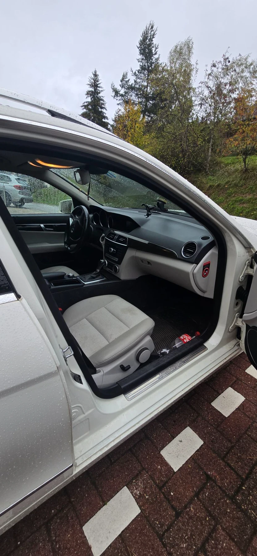 Mercedes-Benz C 200 Facelift , снимка 4 - Автомобили и джипове - 56647946
