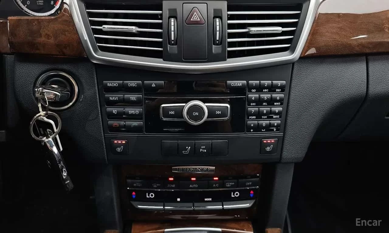 Mercedes-Benz E 300 * Elegance * ���������� ��� ������������ ������*  | Mobile.bg � ����������� 17