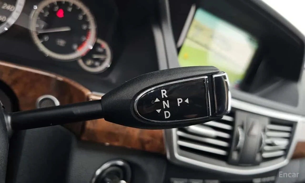 Mercedes-Benz E 300 * Elegance * ���������� ��� ������������ ������*  | Mobile.bg � ����������� 9