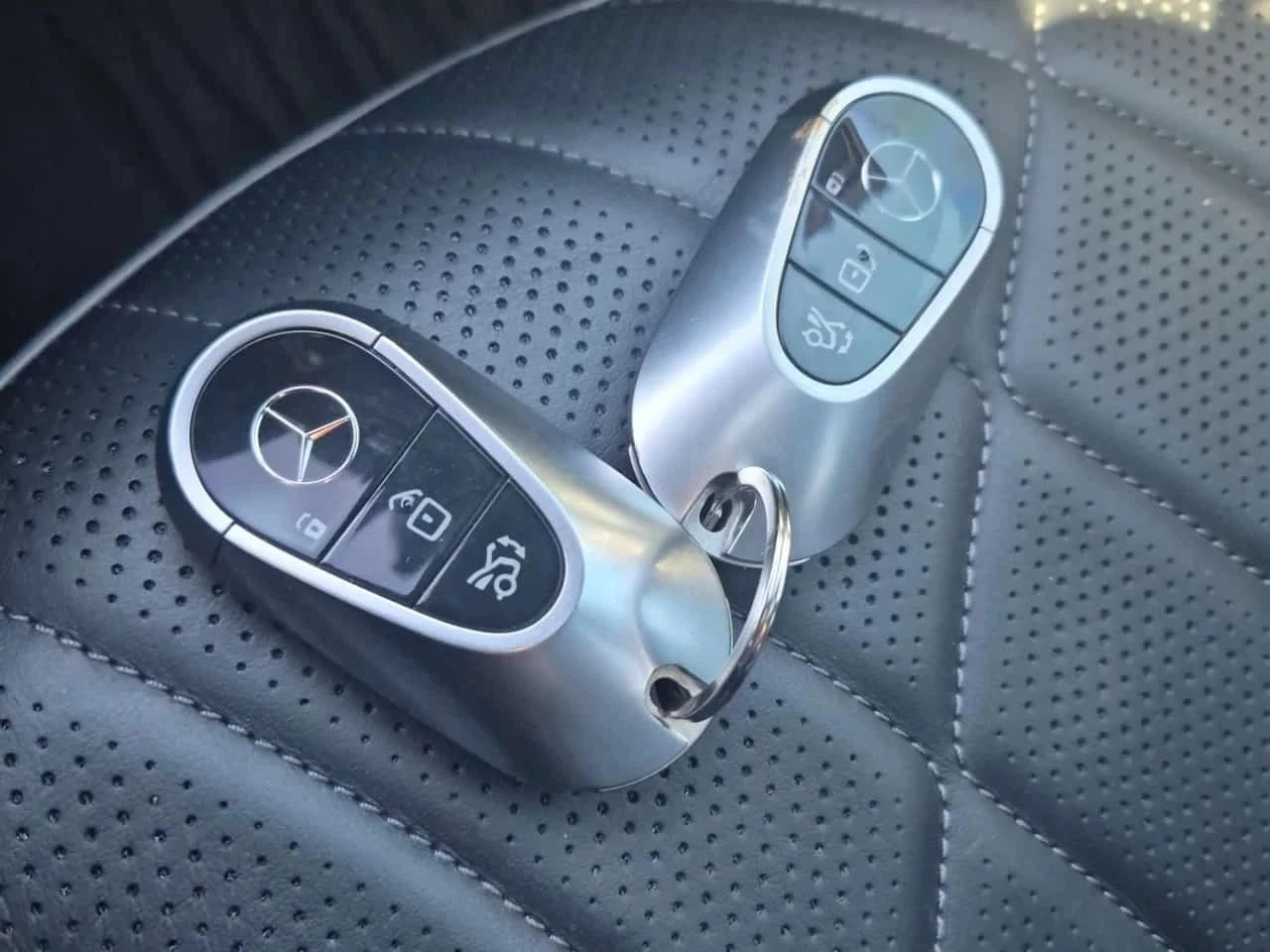 Mercedes-Benz EQS, снимка 8 - Автомобили и джипове - 56697240