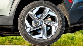 Hyundai Tucson 2.5i 4x4, снимка 6