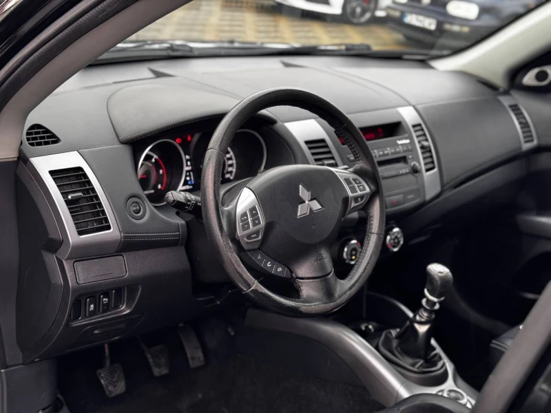 Mitsubishi Outlander II (facelift 2009) 2.2 DI-D (177 Hp) 4WD, снимка 7 - Автомобили и джипове - 52302958