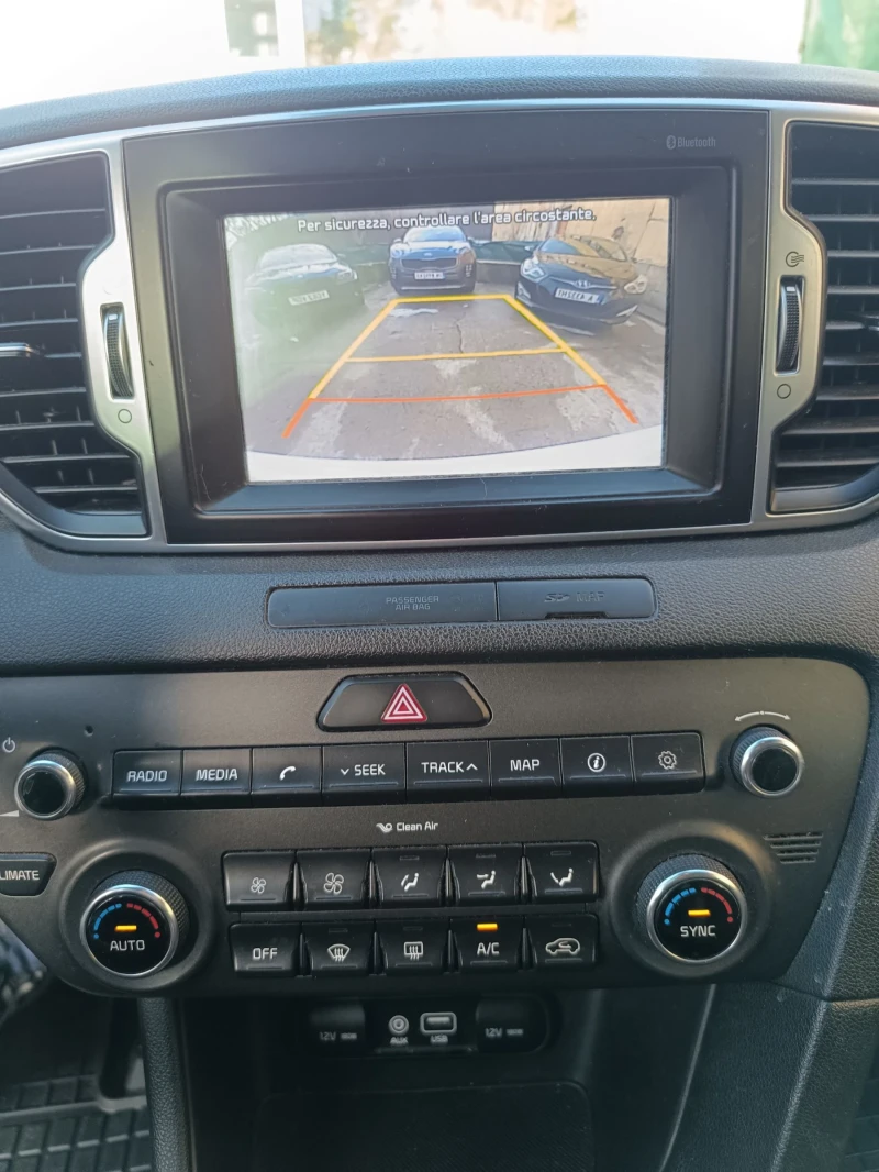 Kia Sportage 1.7 Crdi E6 Automatic , снимка 12 - Автомобили и джипове - 53114407