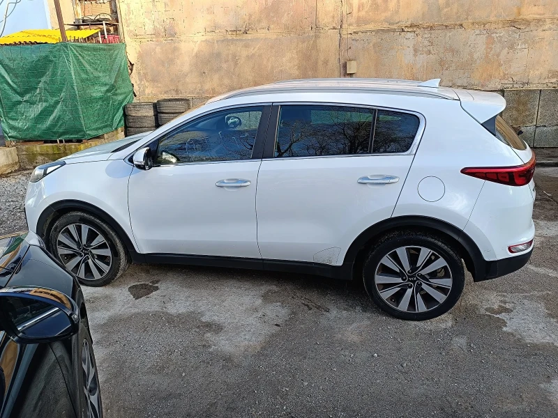 Kia Sportage 1.7 Crdi E6 Automatic , снимка 2 - Автомобили и джипове - 53114407