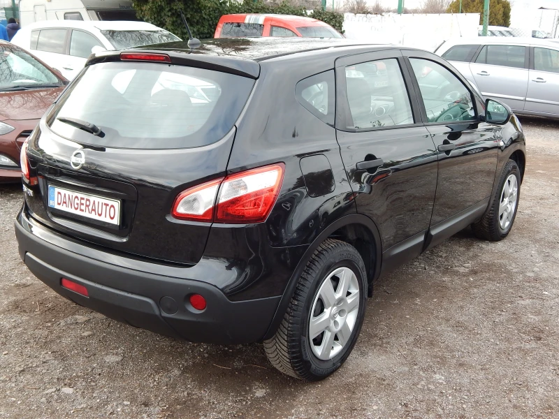 Nissan Qashqai 1.6i* BRC* ПЕРФЕКТНА* , снимка 4 - Автомобили и джипове - 53456045