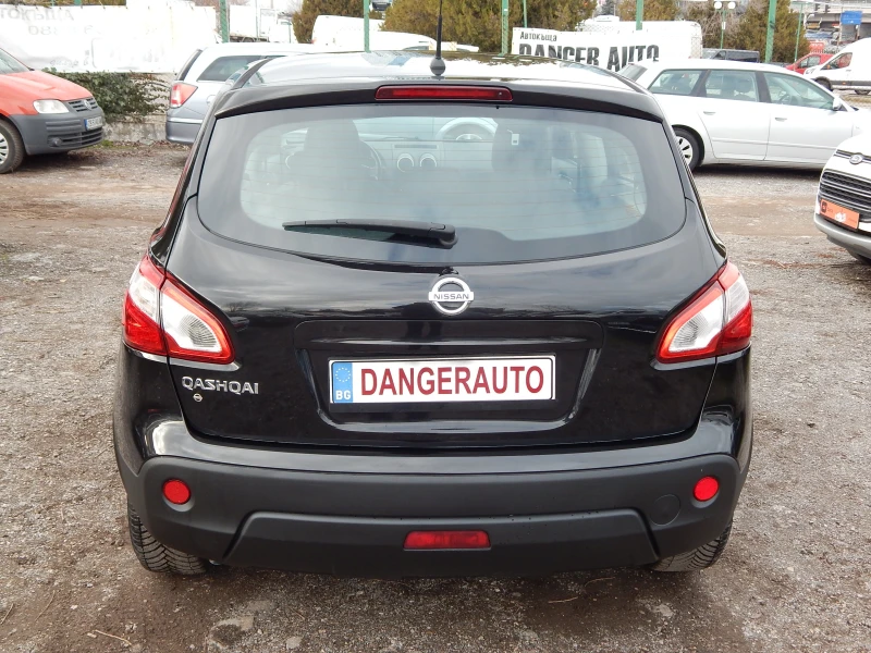 Nissan Qashqai 1.6i* BRC* ПЕРФЕКТНА* , снимка 5 - Автомобили и джипове - 53456045