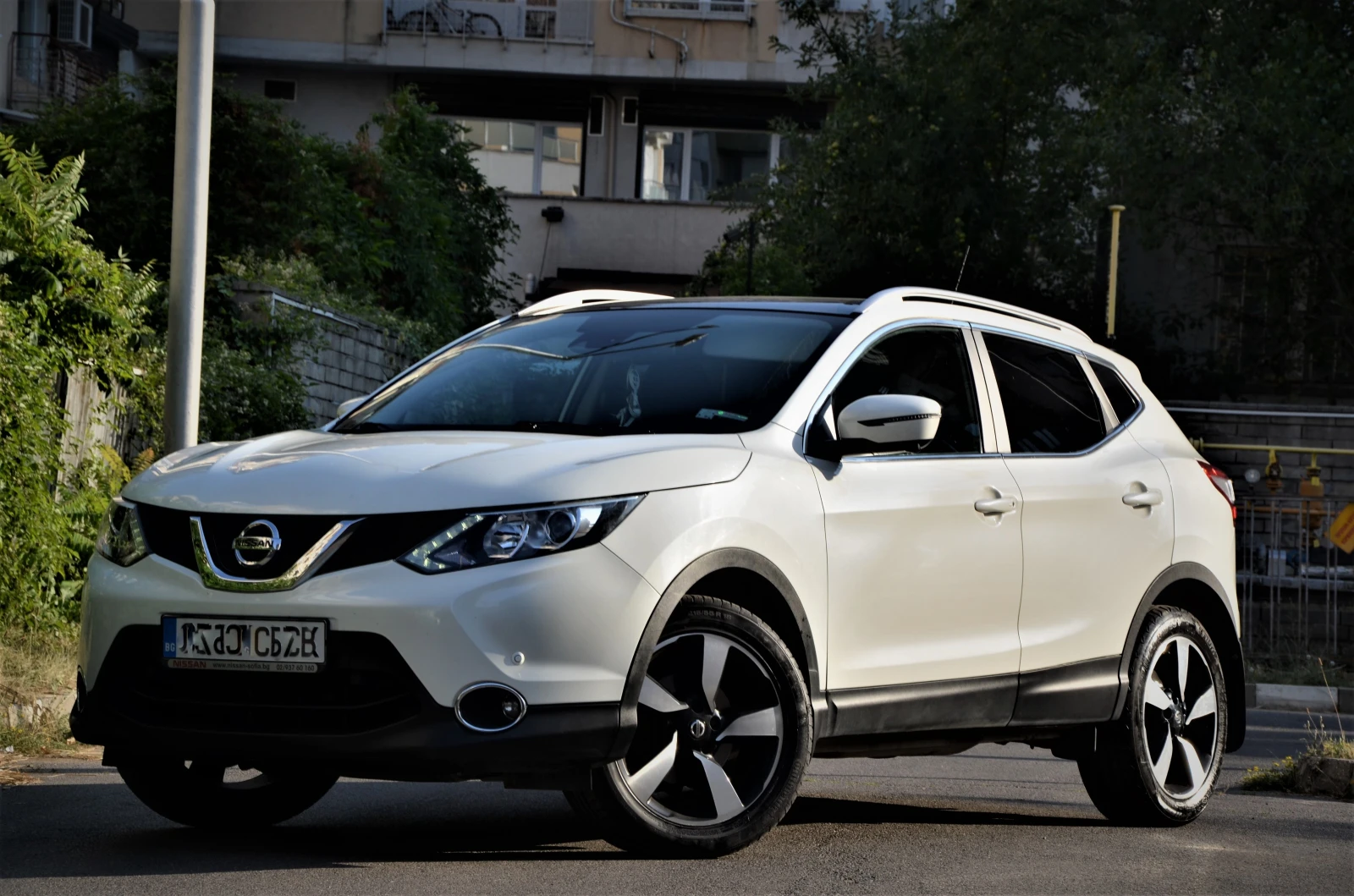 Nissan Qashqai ПАНОРАМА/360КАМЕРА - изображение 3