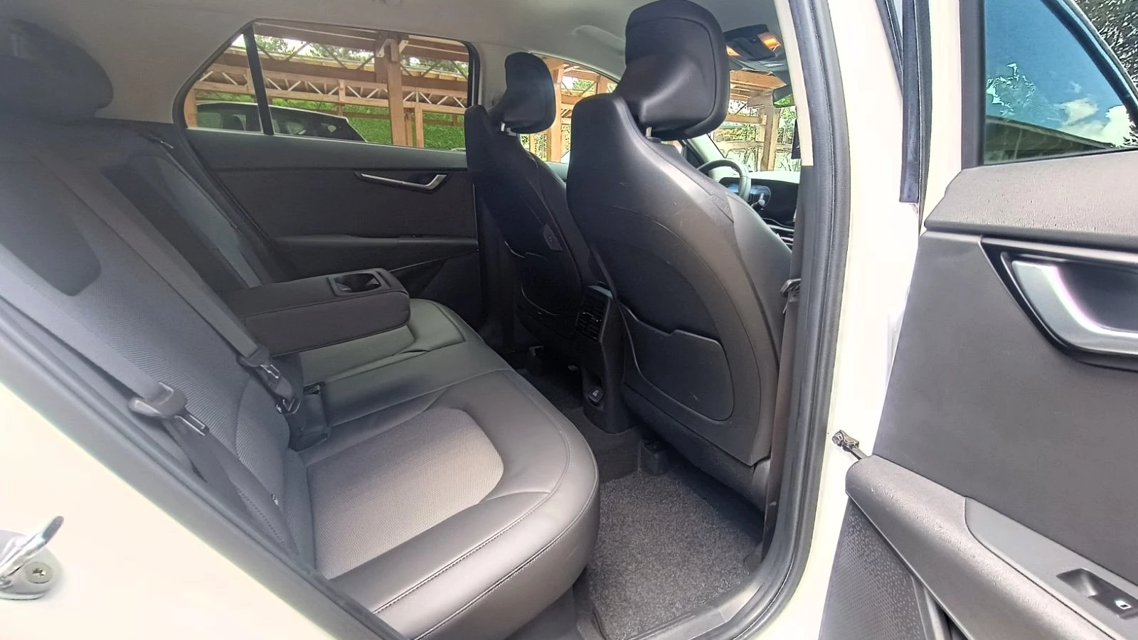 Kia Niro 1.6 GDI HEV SG2, снимка 12 - Автомобили и джипове - 54631867