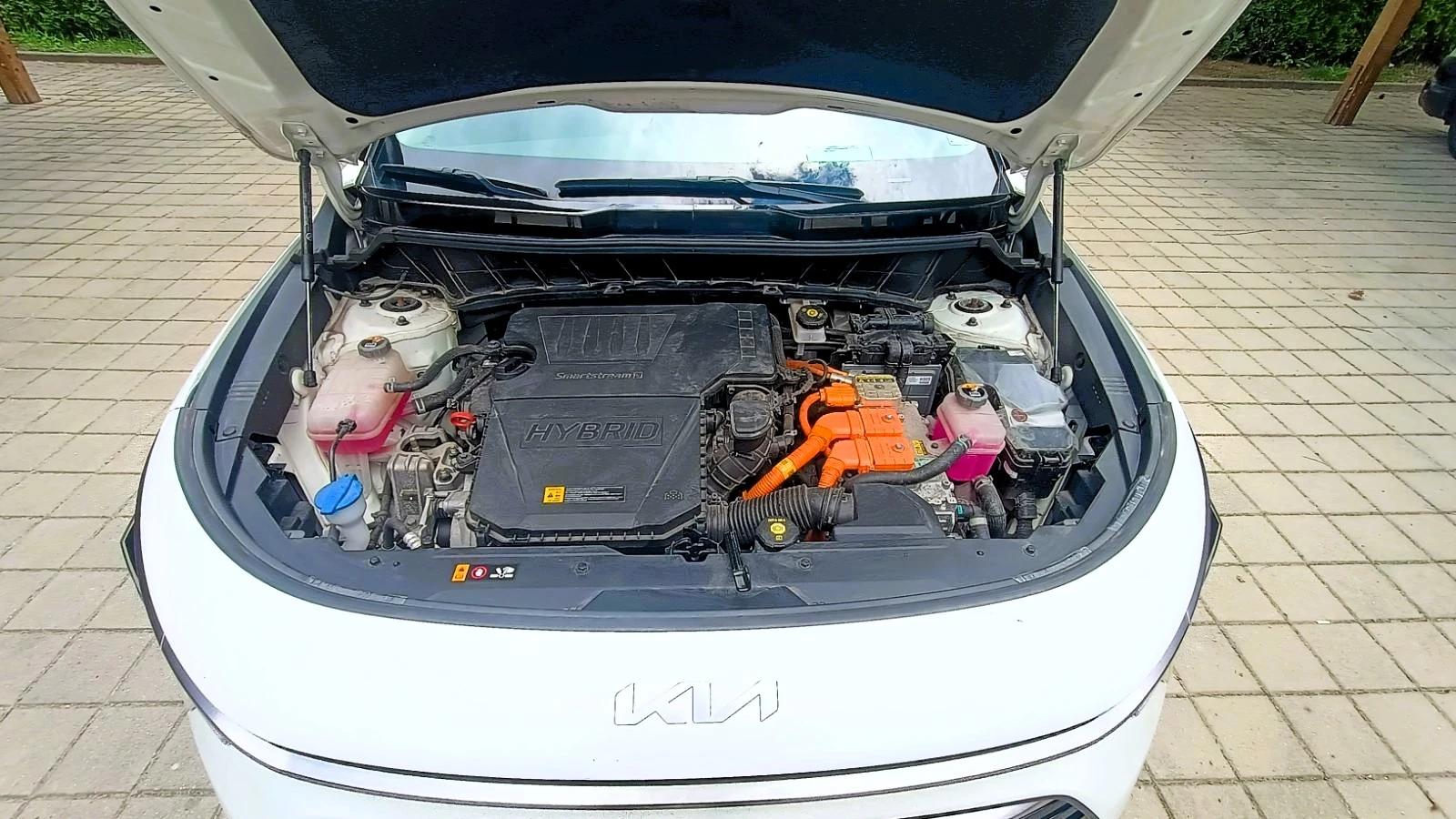 Kia Niro 1.6 GDI HEV SG2, снимка 15 - Автомобили и джипове - 54631867
