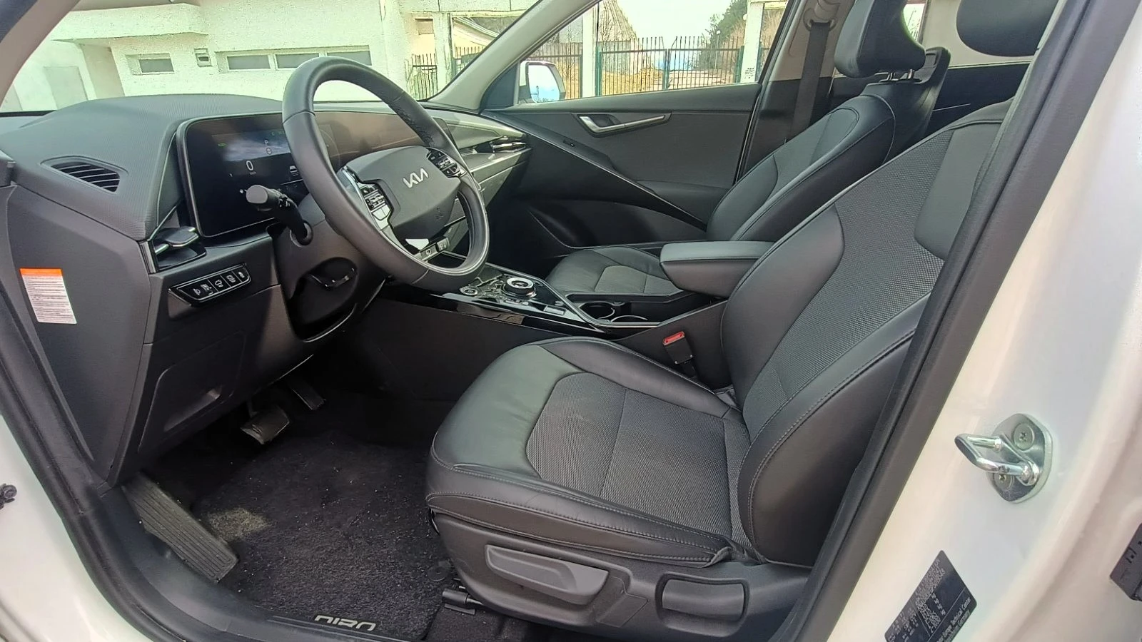 Kia Niro 1.6 GDI Hybrid, снимка 7 - Автомобили и джипове - 52793431