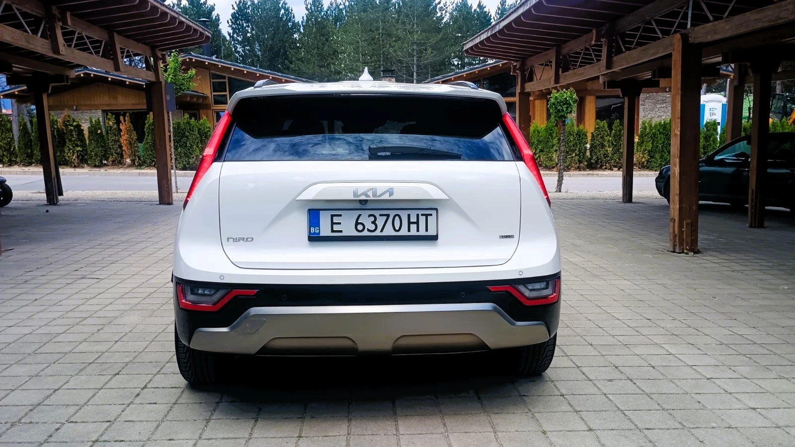 Kia Niro 1.6 GDI HEV SG2, снимка 6 - Автомобили и джипове - 54631867