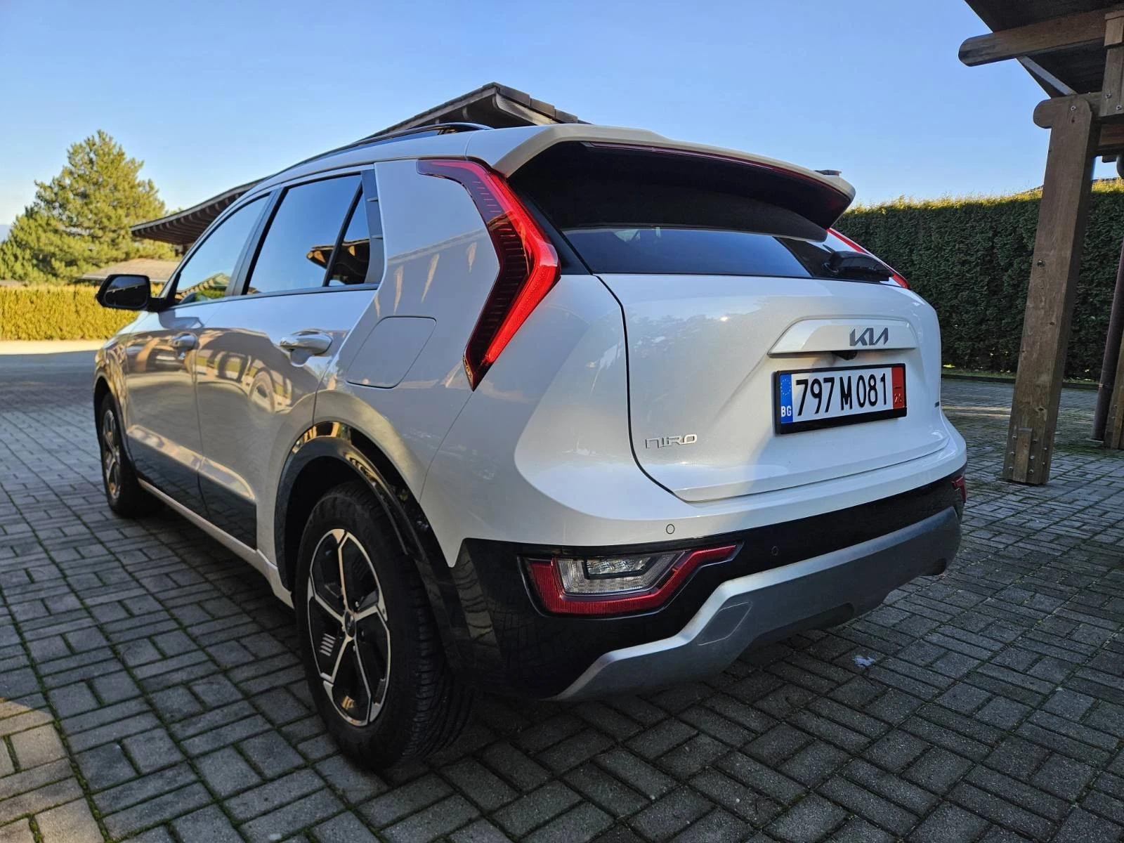 Kia Niro 1.6 GDI Hybrid, снимка 4 - Автомобили и джипове - 52793431