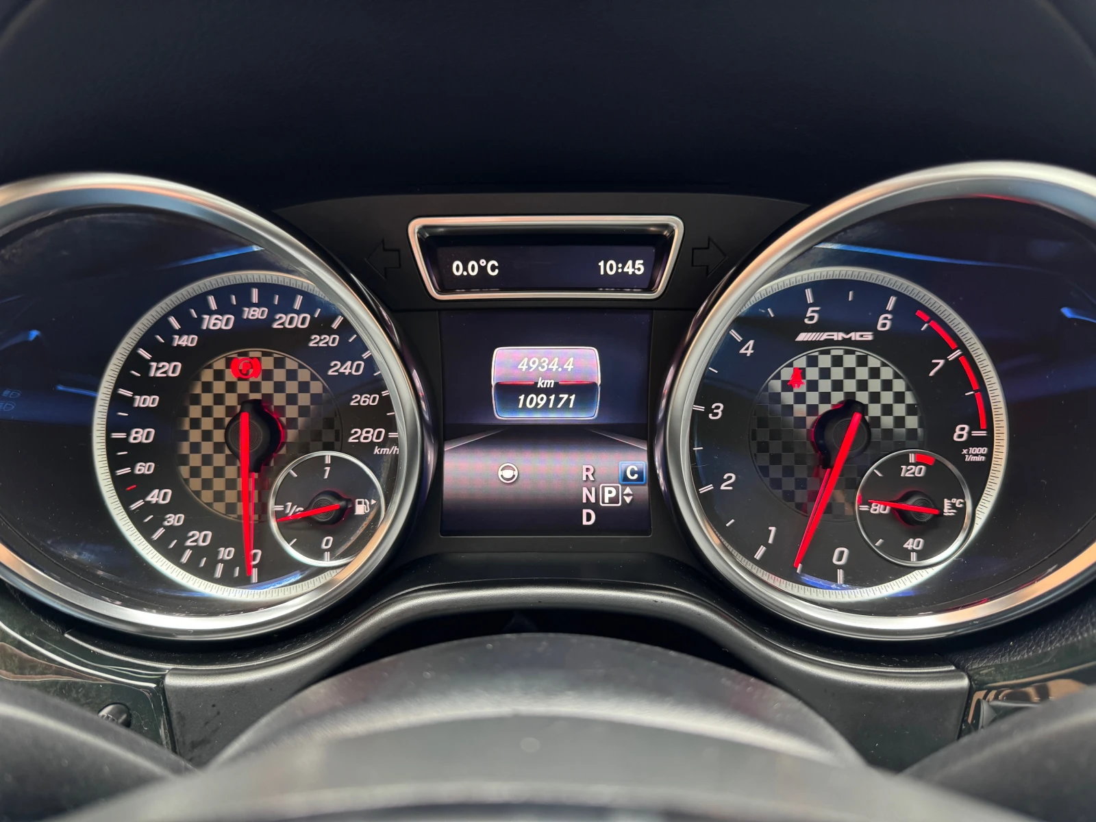 Mercedes-Benz GLE 43 AMG ПОДГРЕВ* ОБДУХВАНЕ* HARMON* KARDON* КАМЕРА* КЕЙЛЕС, снимка 11 - Автомобили и джипове - 53830250