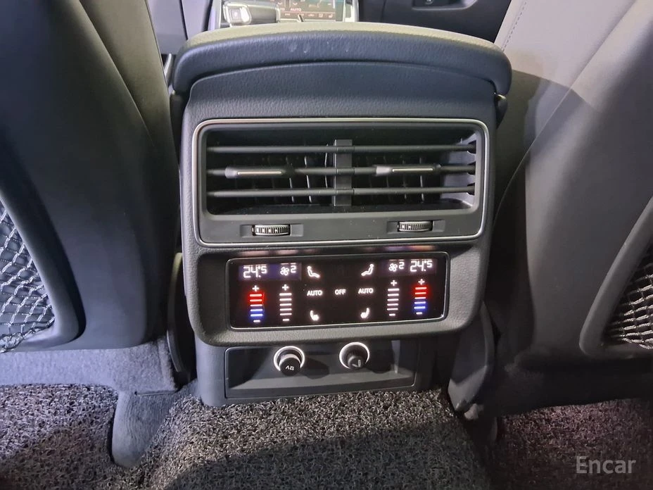 Audi Q7 2020* MATRIX* HEAD-UP* DISTRONIK* ОБДУХ* , снимка 14 - Автомобили и джипове - 54102083