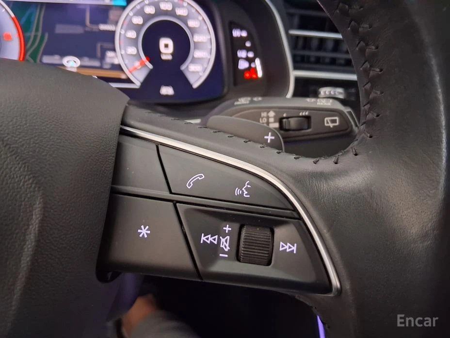 Audi Q7 2020* MATRIX* HEAD-UP* DISTRONIK* ОБДУХ* , снимка 10 - Автомобили и джипове - 54102083