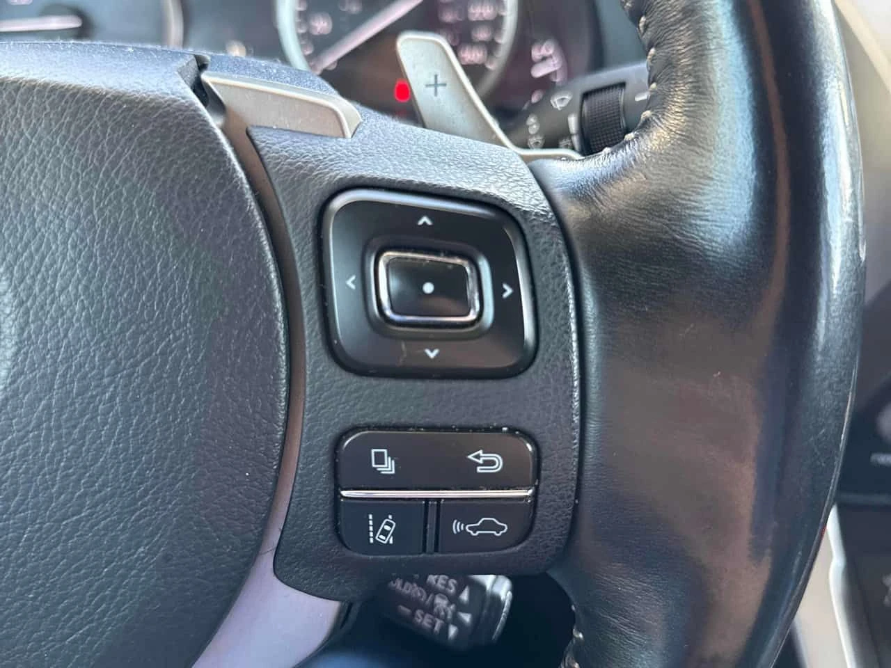 Lexus NX 300h AWD  CARFAX, снимка 10 - Автомобили и джипове - 54700936