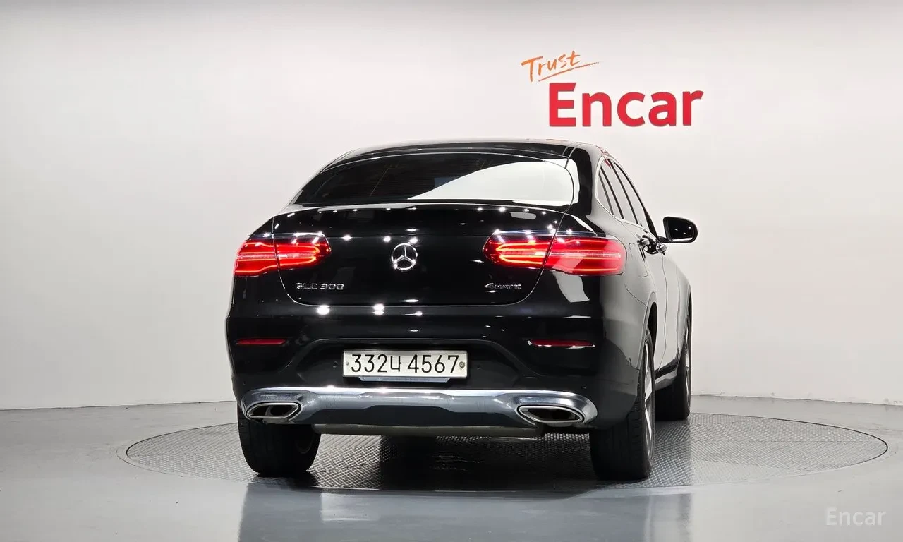 Mercedes-Benz GLC 300 COUPE 4MATIC/360/ПЪЛНА ИСТОРИЯ/КРАЙНА ЦЕНА, снимка 3 - Автомобили и джипове - 56215062