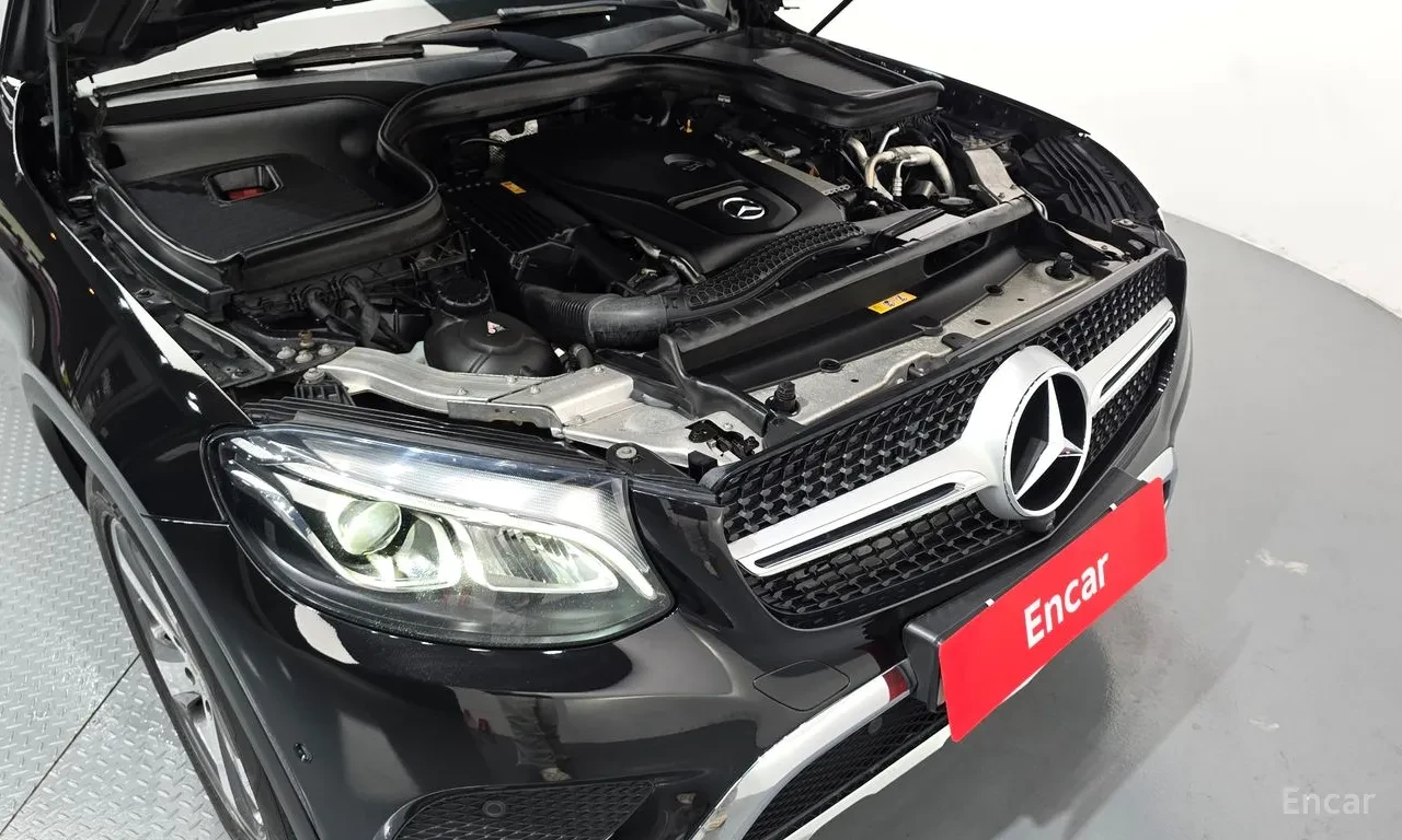 Mercedes-Benz GLC 300 COUPE 4MATIC/360/ПЪЛНА ИСТОРИЯ/КРАЙНА ЦЕНА, снимка 16 - Автомобили и джипове - 56215062