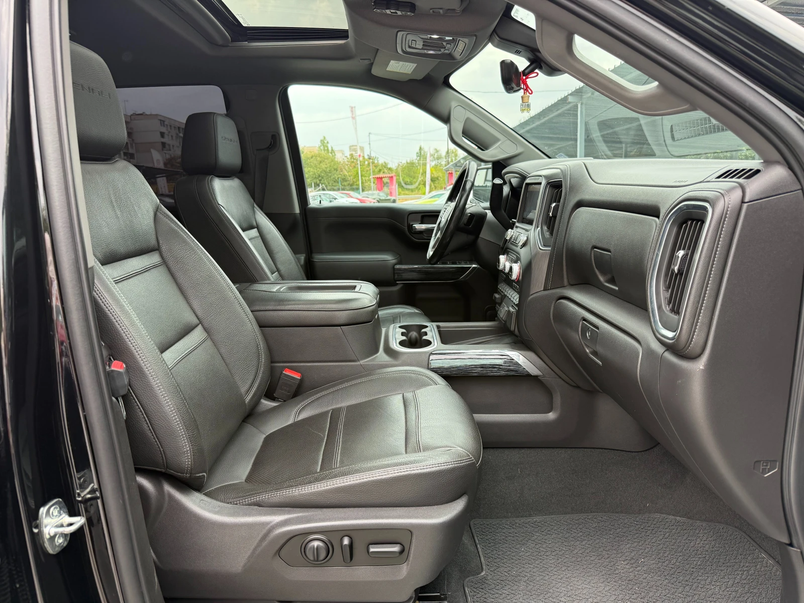 Gmc Sierra DENALI , снимка 9 - Автомобили и джипове - 56420121