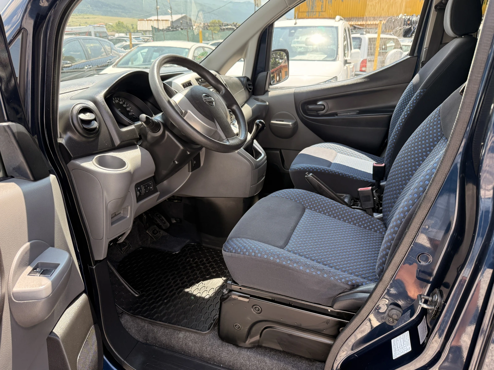 Nissan NV200 1.5dci ENVALIA; 5 МЕСТА, снимка 9 - Бусове и автобуси - 54873083