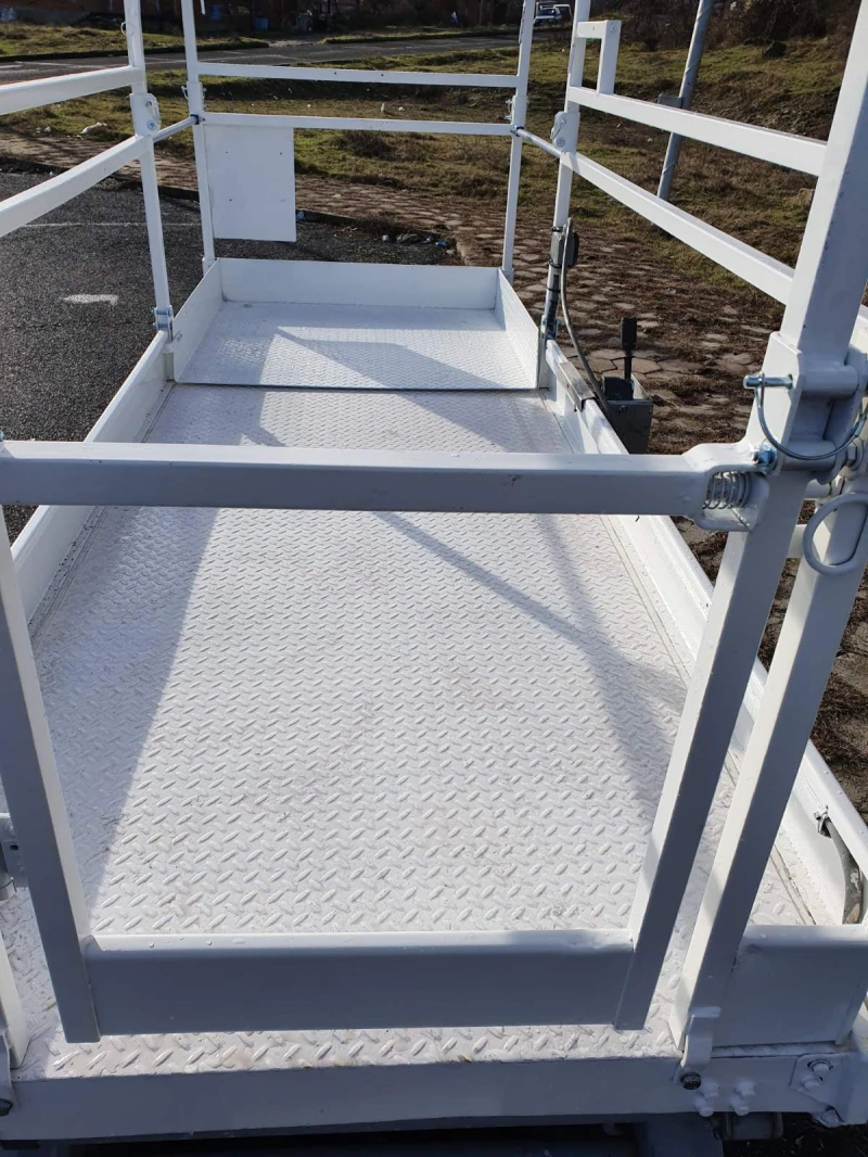 Автовишка Друга марка SKYJACK SJ 4626E, снимка 11 - Индустриална техника - 51524522