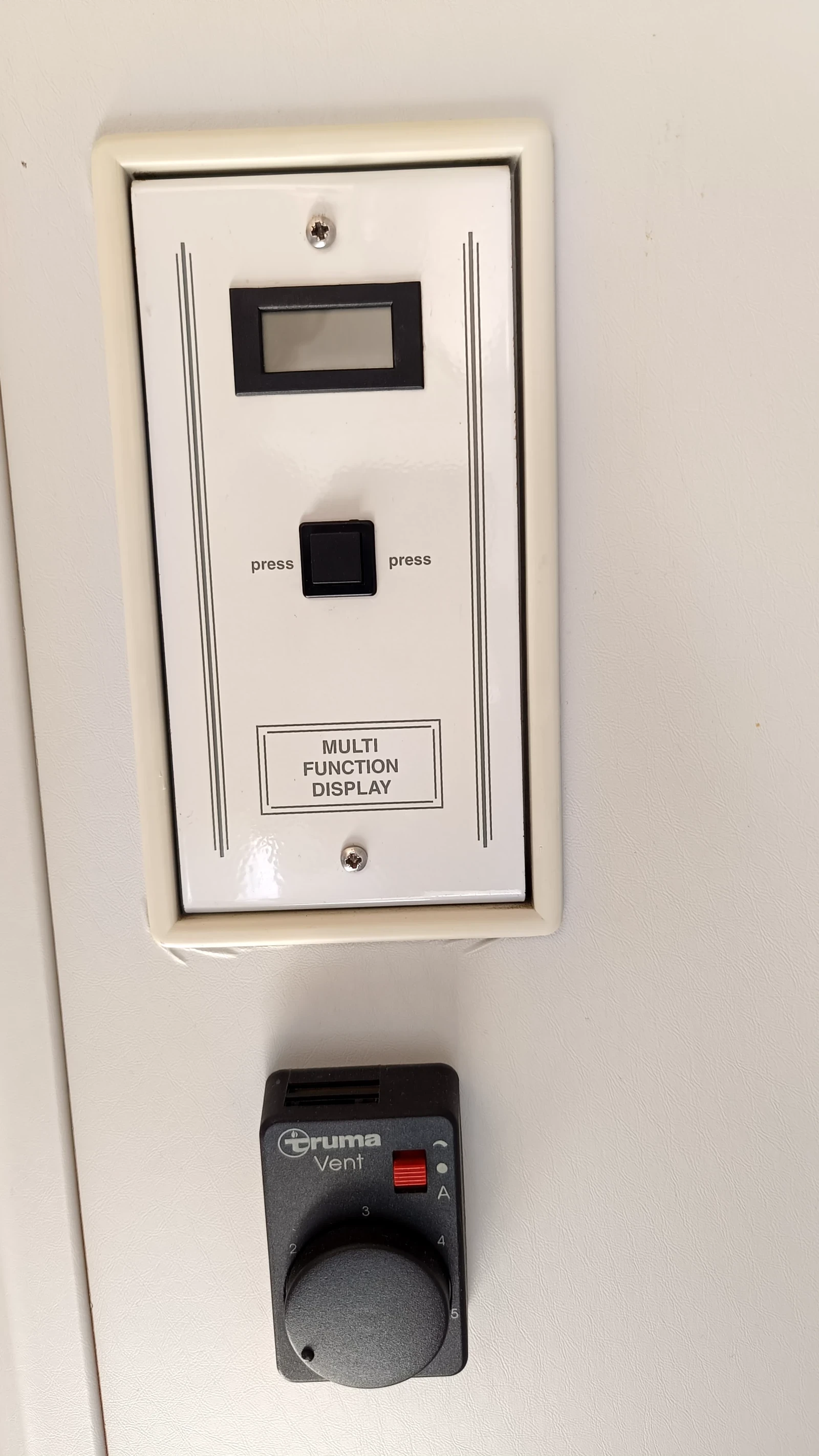 �������� Beyerland Vitesse 460 MD | Mobile.bg � ����������� 13