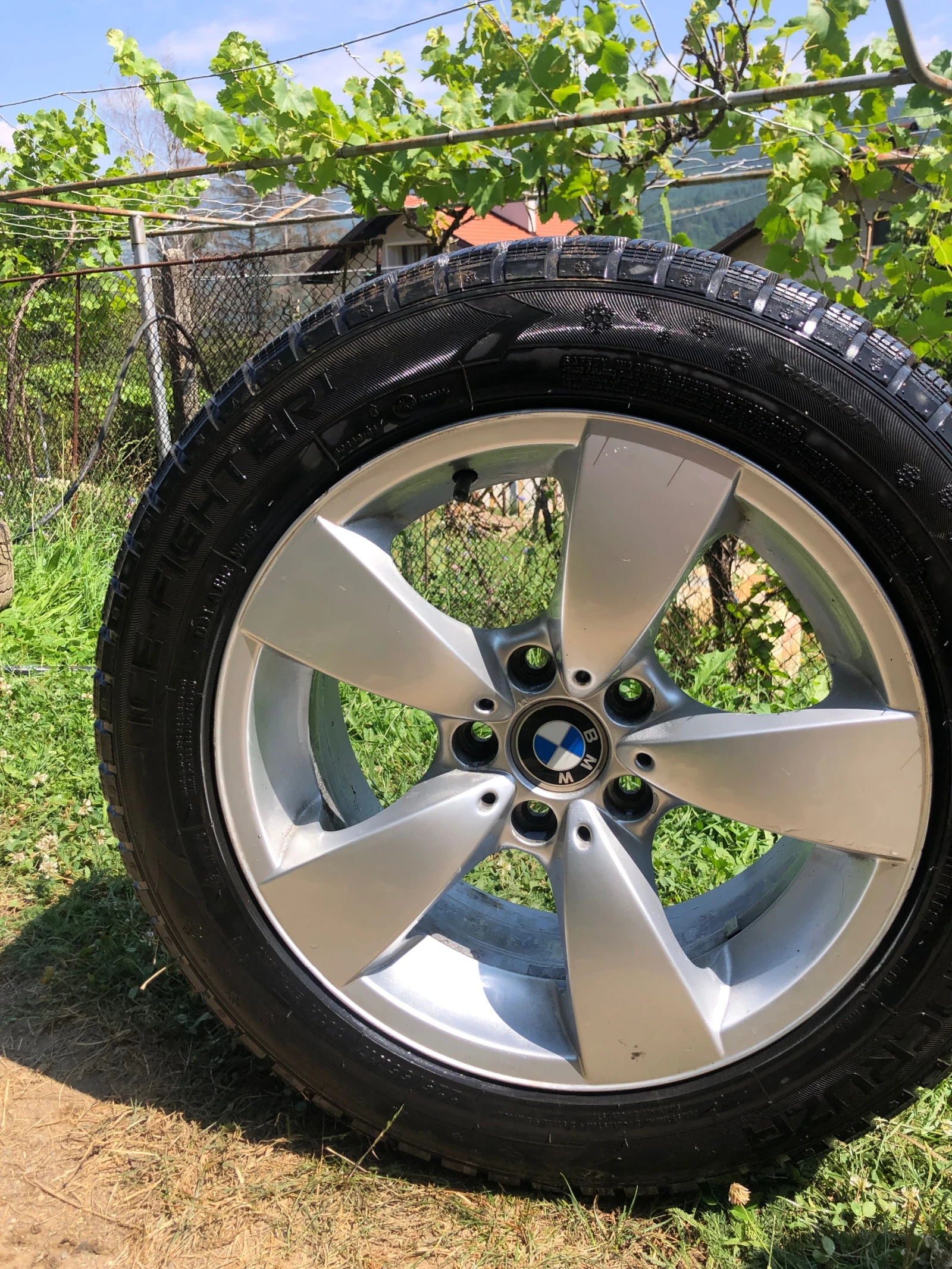 ���� � ������ 225/55R17 | Mobile.bg � ����������� 1