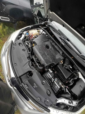 Toyota Avensis 2.0 D-4D 124 к.с.   НА ЧАСТИ, снимка 7
