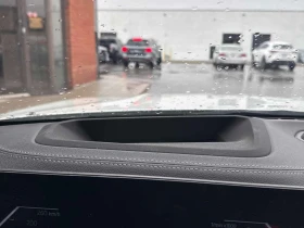 BMW 330 i xDrive/HUD/360 CAM/ШИБИДАХ, снимка 11