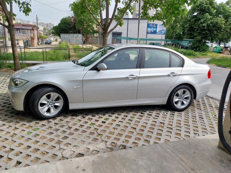 BMW 318 318d, снимка 2 - Автомобили и джипове - 46459228