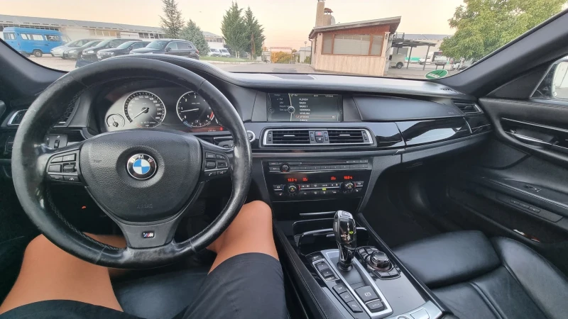 BMW 750 XDRIVE FULL MAX, снимка 7 - Автомобили и джипове - 47286141