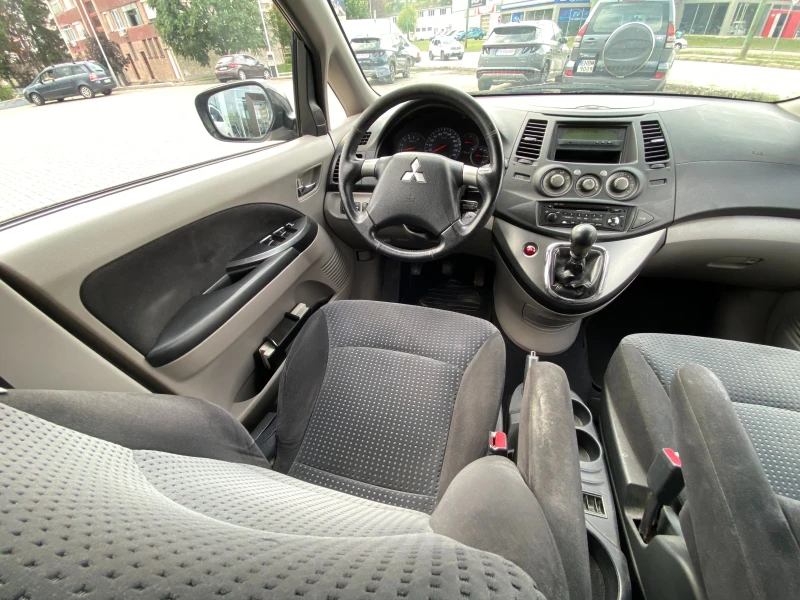 Mitsubishi Grandis, снимка 9 - Автомобили и джипове - 48109627